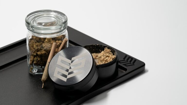 Ив Сен Лоран Опиум парфюм описание и покупка оригинала в интернет-магазине